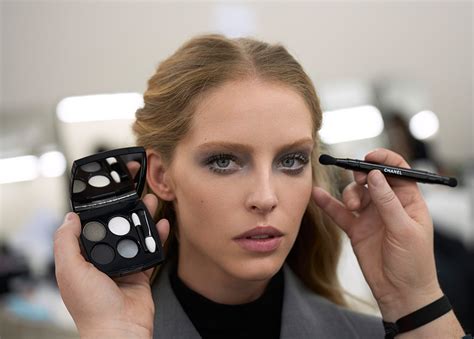 chanel make up fall 2023.